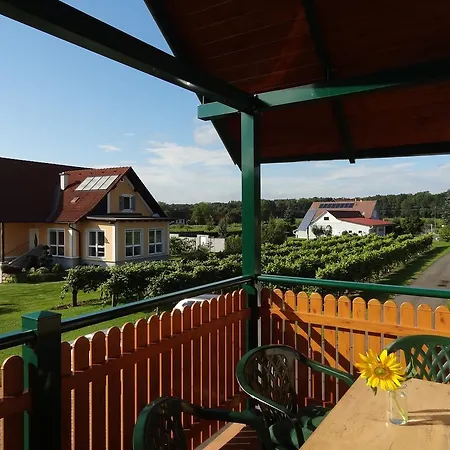 Ferien- & Kuerbishof Majczan Бад-Радкерсбург